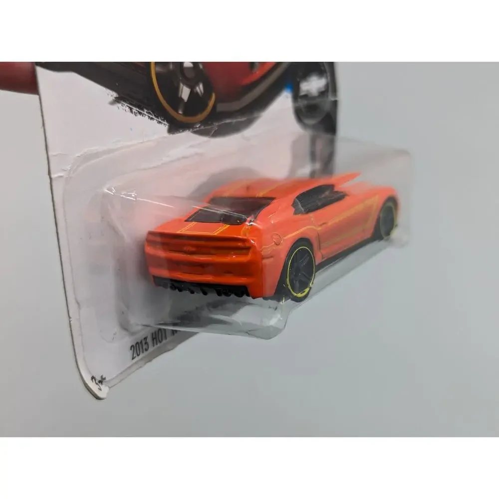 Hot Wheels 2017 '13 Chevy Camaro Special Edition Camaro Fifty 3/5 246/365